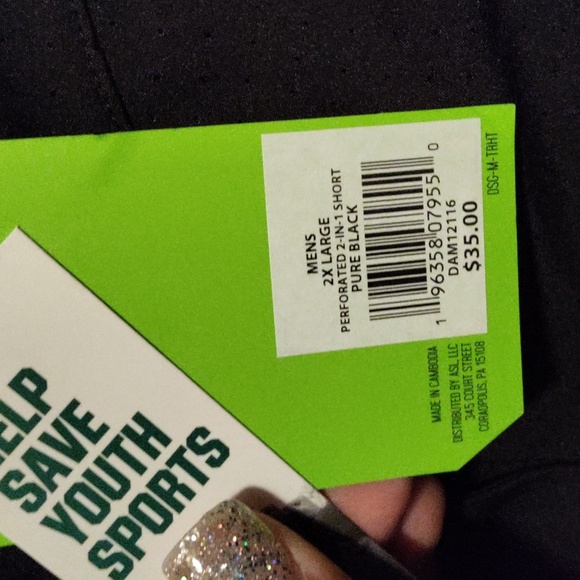 Shorts - Picture 3 of 6